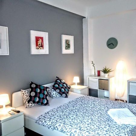Central Bright Modern Studio Bucareste Exterior foto